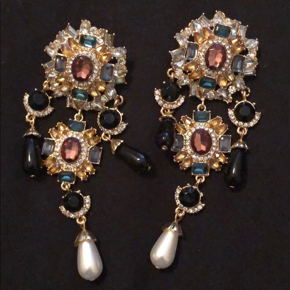 COPY - Earrings - Picture 1 of 4
